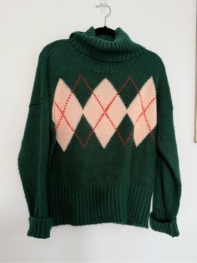 Dark Green Turtleneck Argyle Sweater with Pink Diamonds